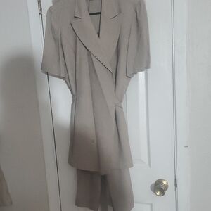 Virgo Taupe Short-Sleeve Blazer